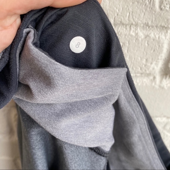 Lululemon Capri Athletic Pants Gray Sz 8 - Picture 7 of 16